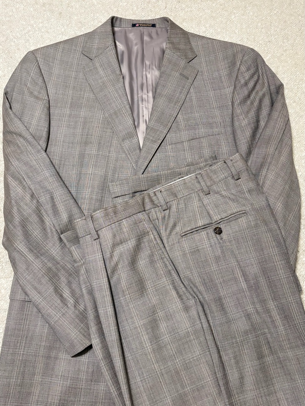 Men's Gray Plaid Suit Jacket & Trousers